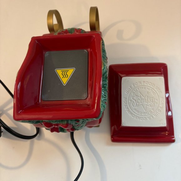 Scentsy Holiday Collection 2014 Santa’s Sleigh Retired Element Warmer Plug In - Picture 8 of 9